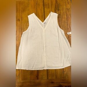 Old navy white tank NWT